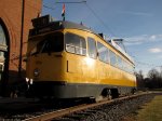 żółty wagon pociągu